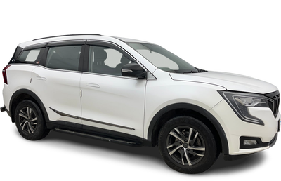 Mahindra XUV700-img