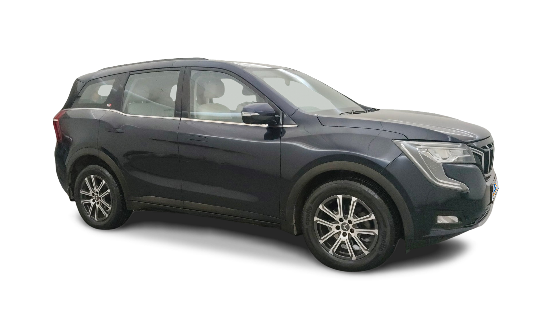 Mahindra XUV700-img