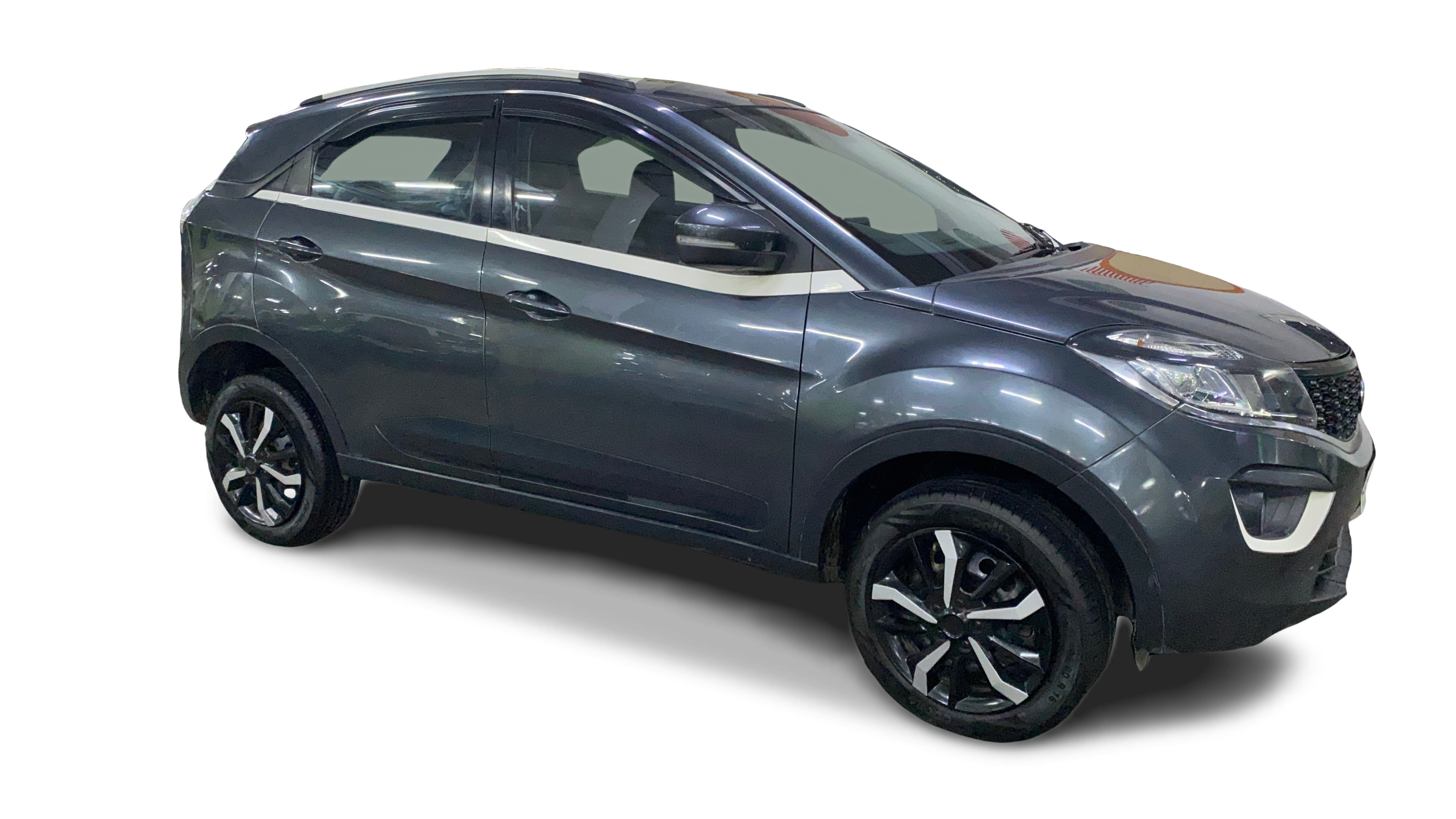 Tata NEXON-img