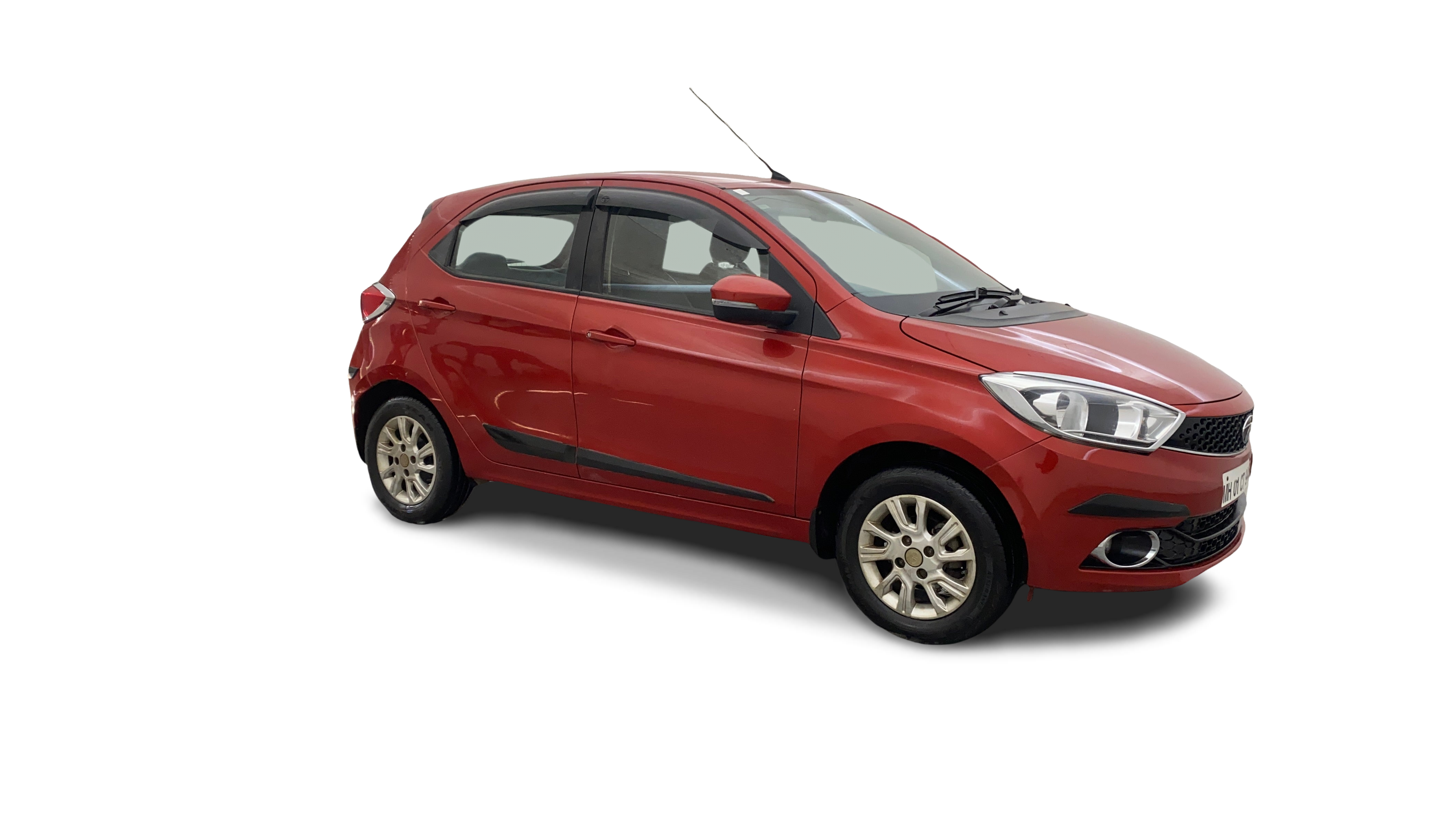 Tata Tiago-img