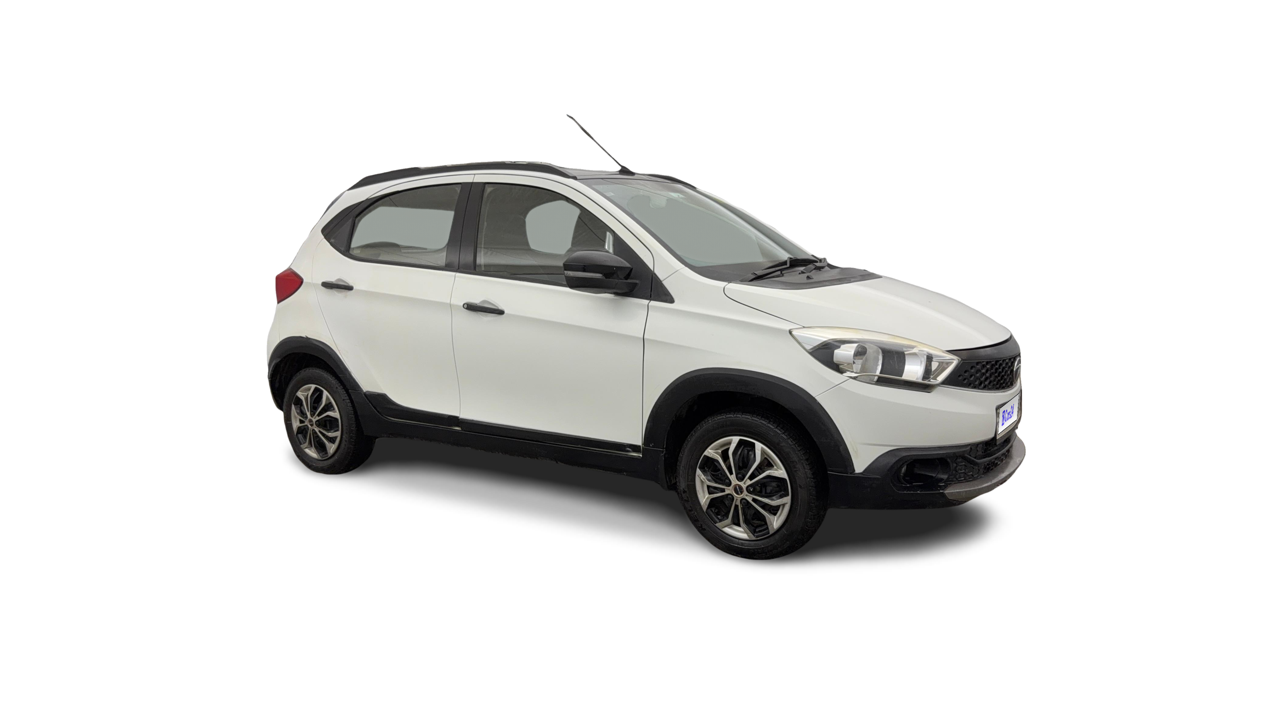 2018 Tata TIAGO NRG - Hatchback - Petrol - Manual - ₹3.20 lakh