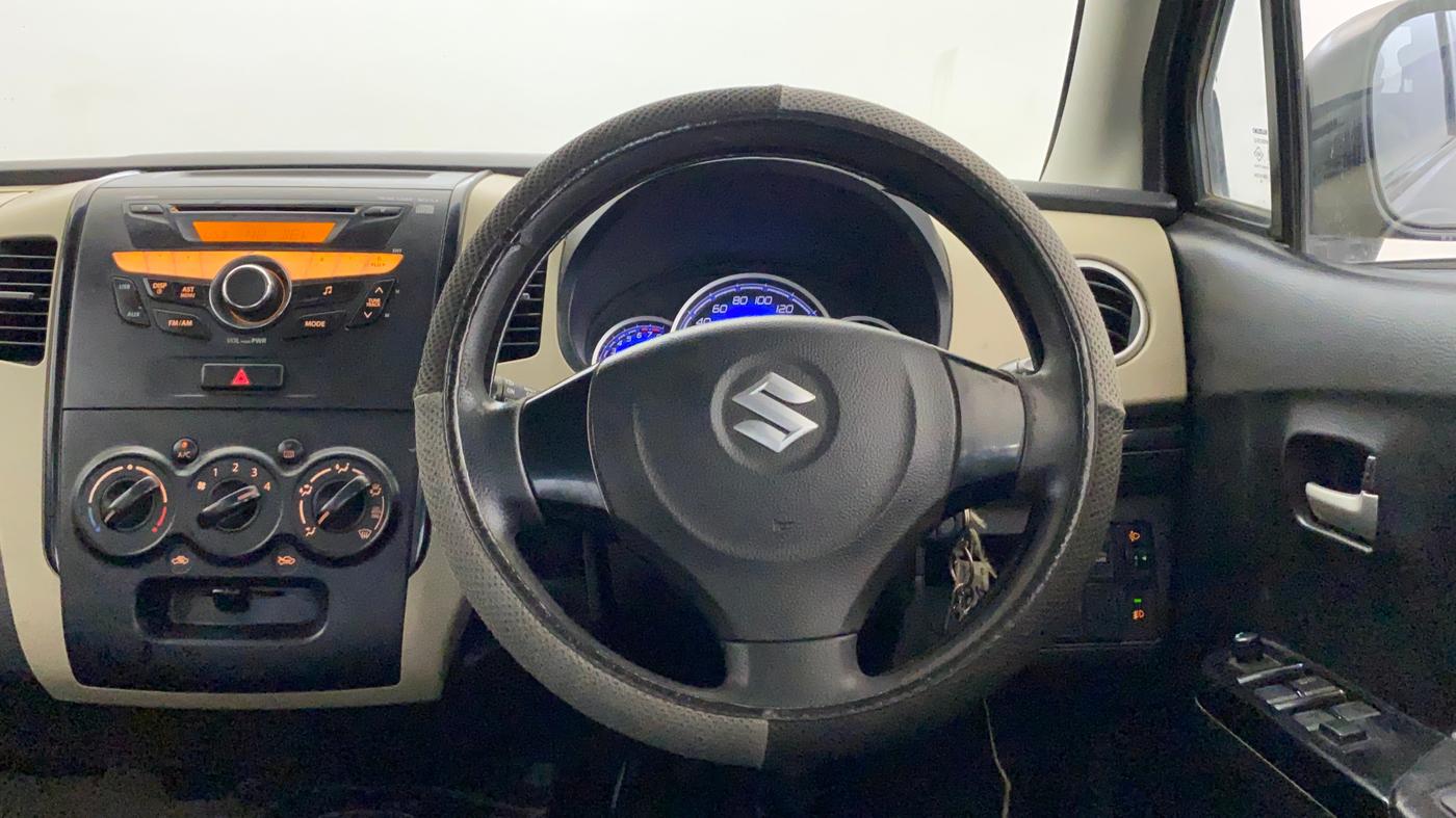 2018 Maruti Wagon R 1.0 VXI, Petrol, Manual, 59,327 km, Steering Wheel Close Up