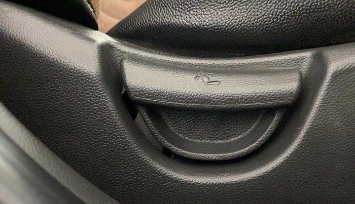 2018 Hyundai Grand i10 SPORTZ 1.2 KAPPA VTVT, Petrol, Manual, 25,369 km, Driver Side Adjustment Panel