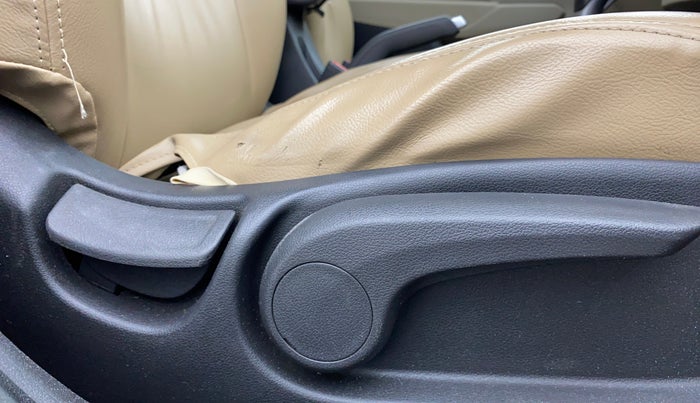 2020 Hyundai Verna 1.6 CRDI SX + AT, Diesel, Automatic, 28,482 km, Driver Side Adjustment Panel