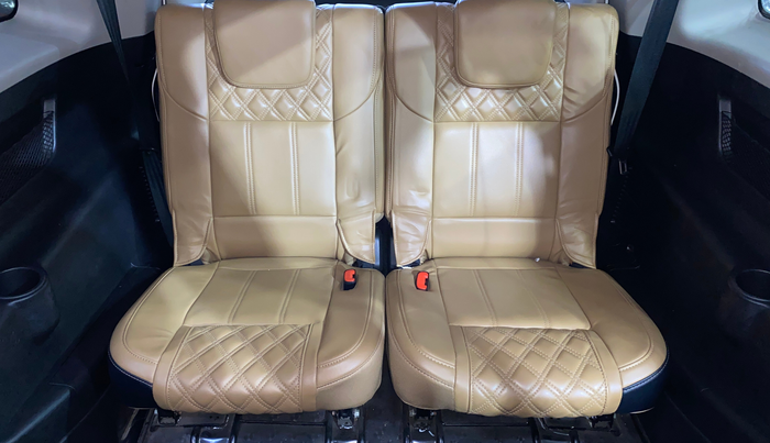 2019 Mahindra XUV500 W11, Diesel, Manual, 35,341 km, Third Seat Row ( optional )