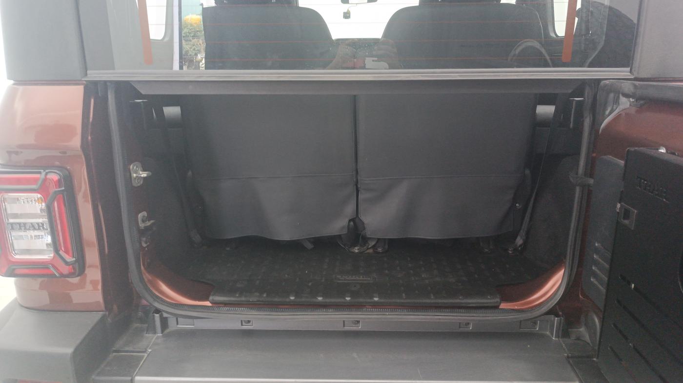 2021 Mahindra Thar LX PETROL HT 4WD AT, Petrol, Automatic, 25,590 km, Boot Open Zoomed View