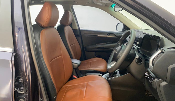 2023 KIA SONET HTK PLUS 1.0 IMT, Petrol, Manual, 96,784 km, Right Side Front Door Cabin