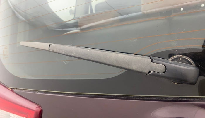 2017 Toyota Innova Crysta 2.4 GX 7 STR, Diesel, Manual, 86,454 km, Rear Wiper