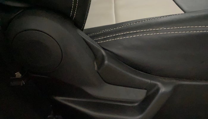 2023 Maruti New Wagon-R VXI 1.0, Petrol, Manual, 4,372 km, Driver Side Adjustment Panel