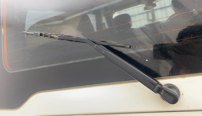 2016 Mahindra Scorpio S10 AT, Diesel, Automatic, 1,41,218 km, Rear Wiper