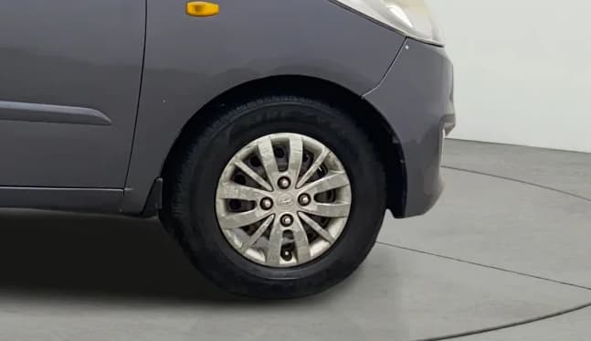 2015 Hyundai i10 SPORTZ 1.1, Petrol, Manual, 82,935 km, Right Front Wheel