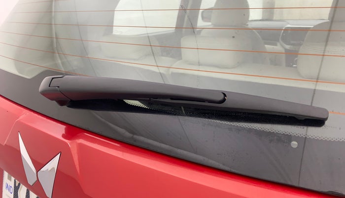 2022 Mahindra XUV300 W8 (O) 1.5 DIESEL AMT, Diesel, Automatic, 32,332 km, Rear Wiper