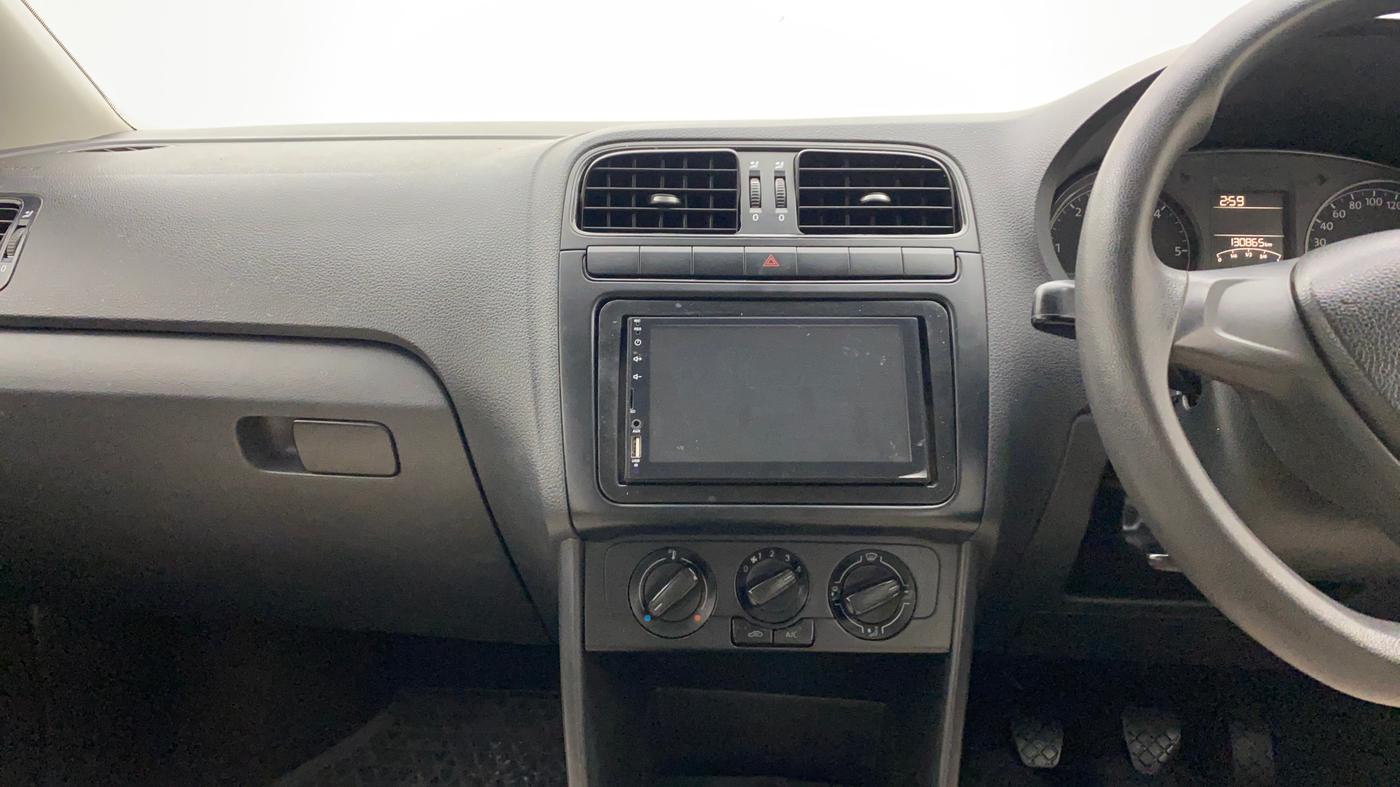 2017 Volkswagen Ameo TRENDLINE 1.5L, Diesel, Manual, 1,30,843 km, Air Conditioner