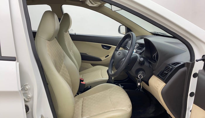 2018 Hyundai Eon MAGNA +, Petrol, Manual, 15,357 km, Right Side Front Door Cabin