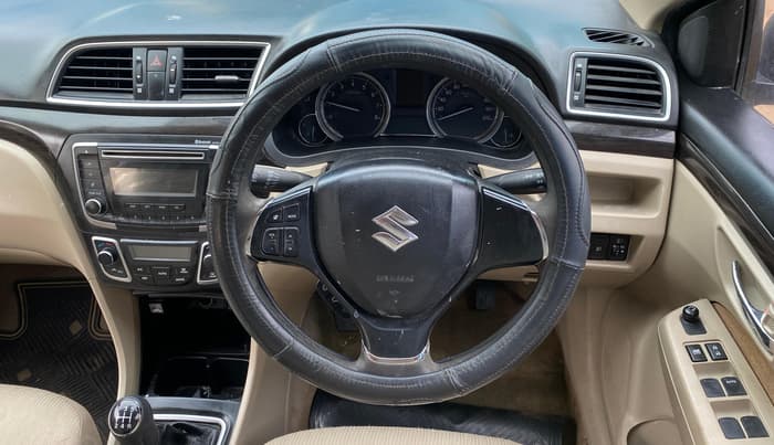 2017 Maruti Ciaz VXI+, Petrol, Manual, 1,17,029 km, Steering Wheel Close Up