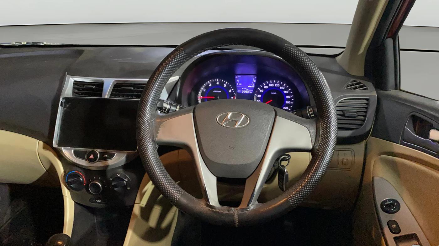 2015 Hyundai Verna FLUIDIC 4S 1.4 VTVT, Petrol, Manual, 23,905 km, Steering Wheel Close Up