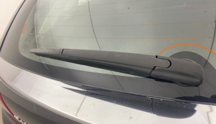 2017 Maruti Baleno ZETA PETROL 1.2, Petrol, Manual, 1,02,036 km, Rear Wiper