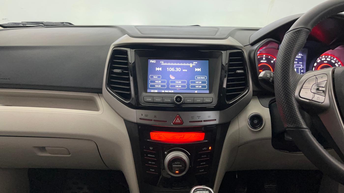 2022 Mahindra XUV300 W8 1.5 DIESEL, Diesel, Manual, 25,448 km, Air Conditioner