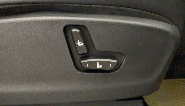 2019 MG HECTOR SHARP HYBRID 1.5 PETROL, Petrol, Manual, 54,767 km, Driver Side Adjustment Panel