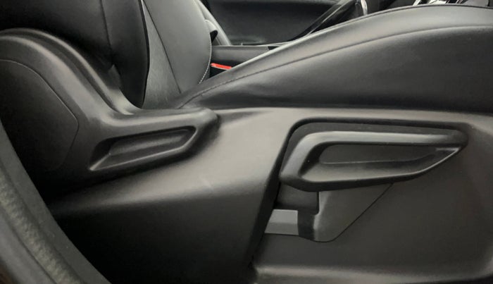 2023 Tata NEXON XZA PLUS LUX SUNROOF DARK PETROL, Petrol, Automatic, 36,470 km, Driver Side Adjustment Panel
