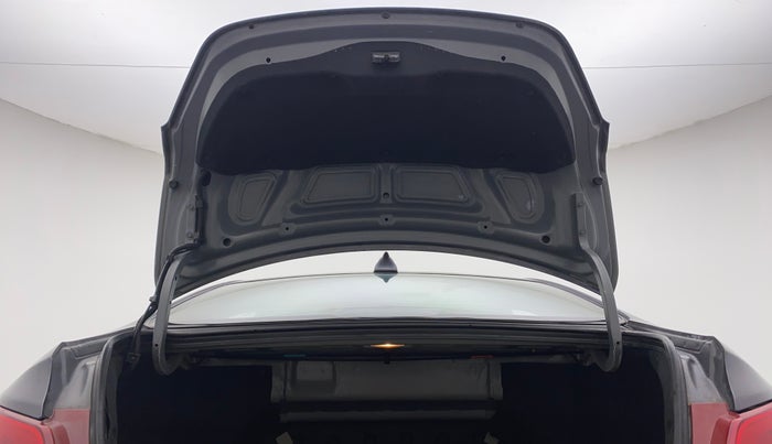 2015 Hyundai Verna 1.6 VTVT SX, Petrol, Manual, 58,144 km, Boot Door Open