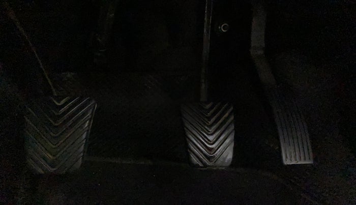 2015 Hyundai Verna 1.6 VTVT SX, Petrol, Manual, 58,144 km, Pedals