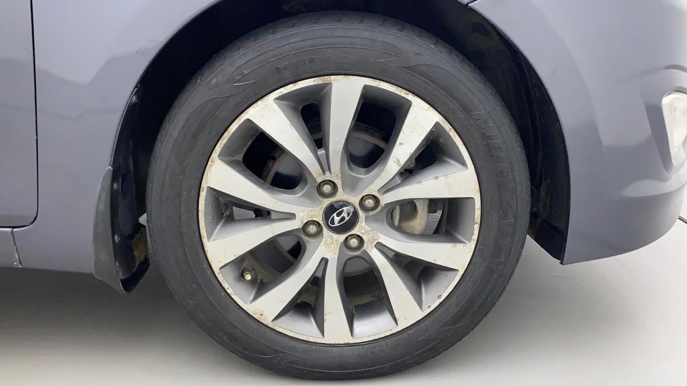 2015 Hyundai Verna 1.6 VTVT SX, Petrol, Manual, 58,144 km, Right Front Wheel