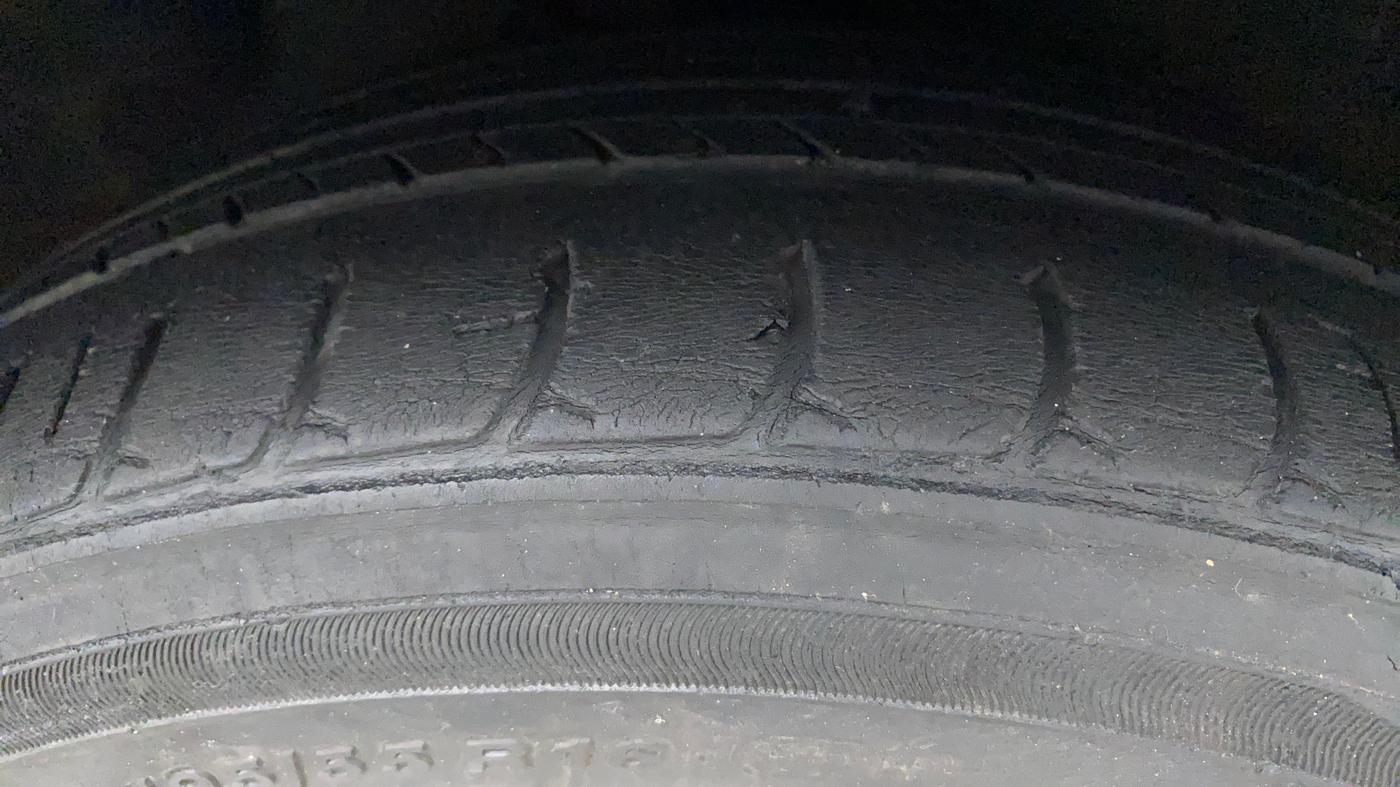 2015 Hyundai Verna 1.6 VTVT SX, Petrol, Manual, 58,144 km, Right Front Tyre Tread