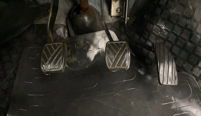 2013 Maruti Wagon R 1.0 VXI, Petrol, Manual, 38,690 km, Pedals