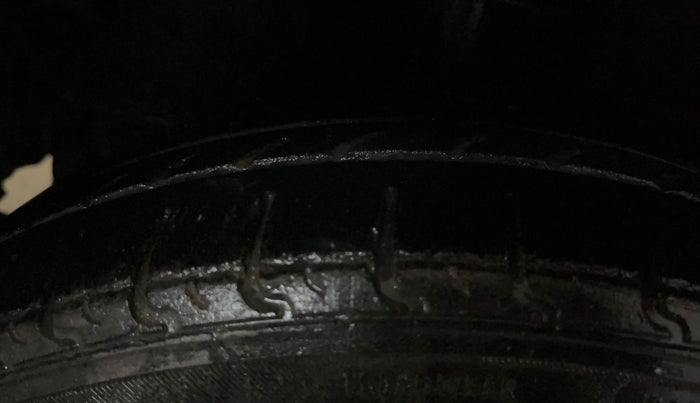2018 Tata Tiago XT PETROL, Petrol, Manual, 72,573 km, Right Rear Tyre Tread