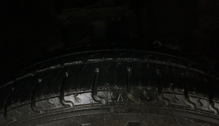 2018 Tata Tiago XT PETROL, Petrol, Manual, 72,573 km, Right Front Tyre Tread