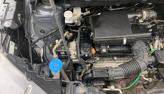 2023 Maruti XL6 ALPHA AT, Petrol, Automatic, 26,540 km, Engine View - Right