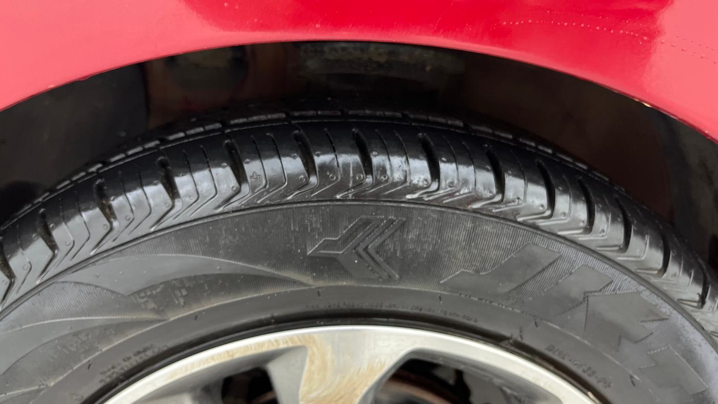 2014 Hyundai Xcent SX 1.2 (O), Petrol, Manual, 70,371 km, Left Front Tyre Tread