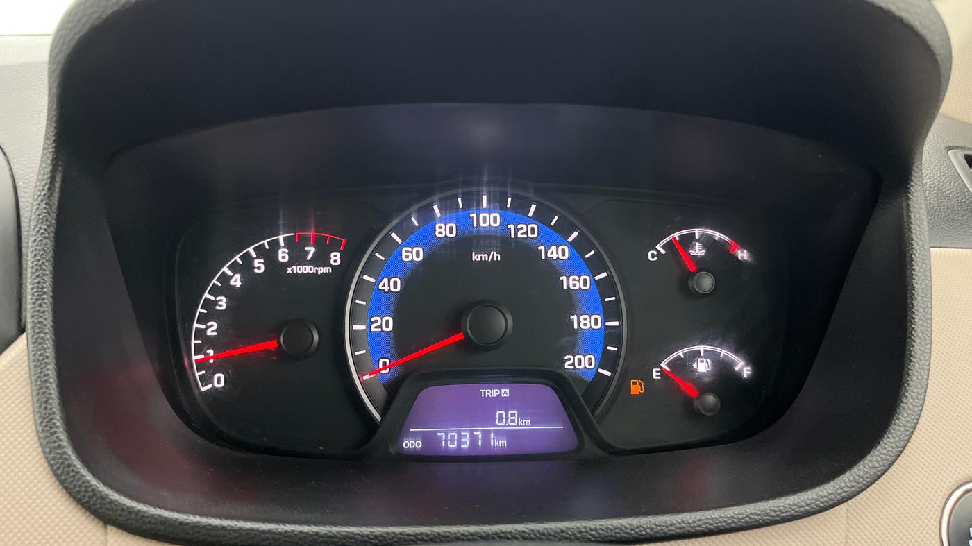 2014 Hyundai Xcent SX 1.2 (O), Petrol, Manual, 70,371 km, Odometer Image