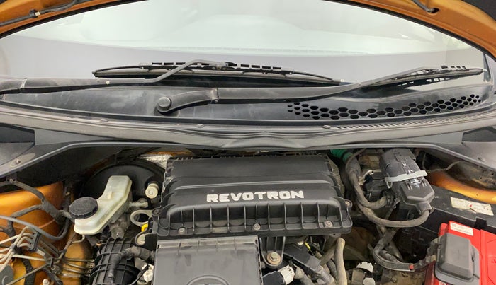 2016 Tata Tiago XZ PETROL, Petrol, Manual, 49,475 km, Front windshield - Noise From Wiper System