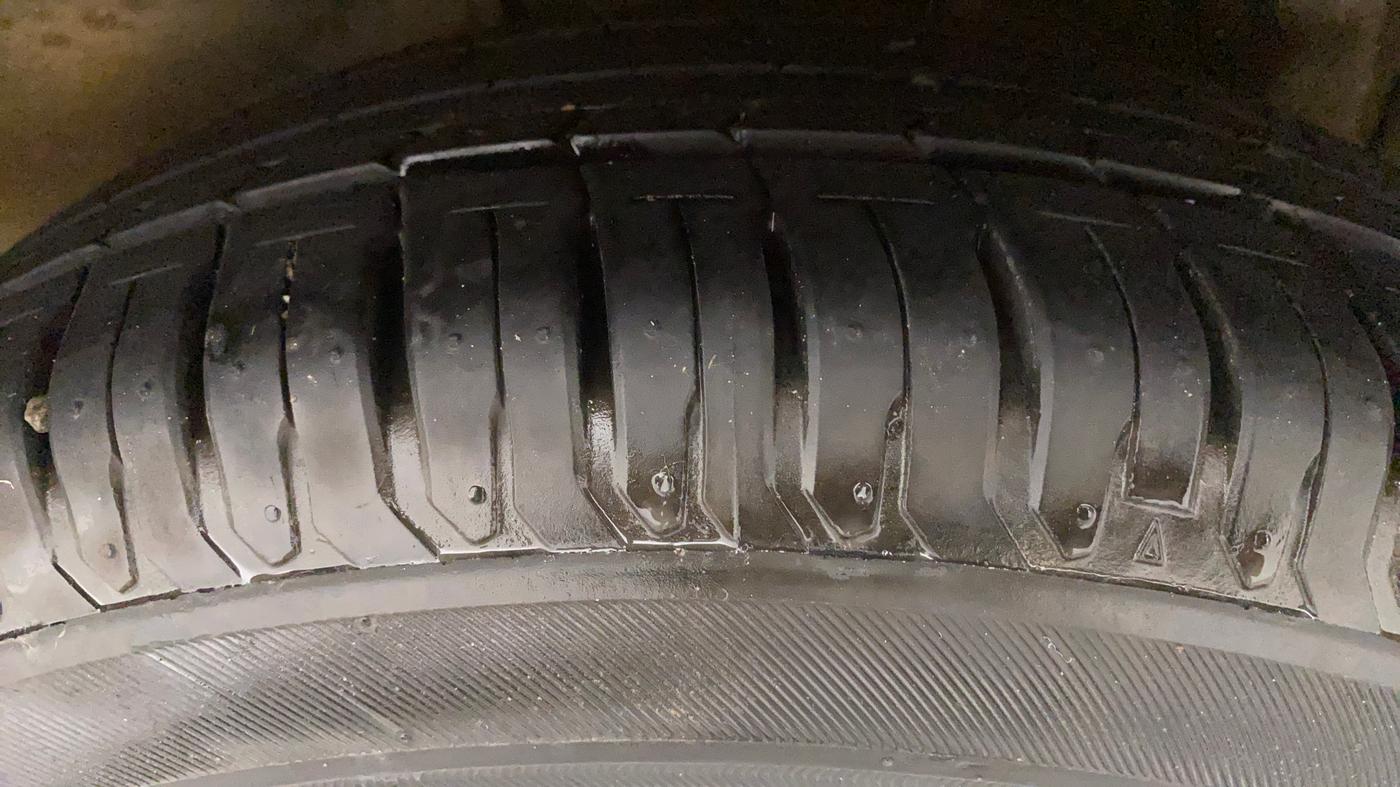 2016 Tata Tiago XZ PETROL, Petrol, Manual, 49,475 km, Left Rear Tyre Tread