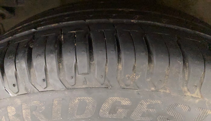 2016 Tata Tiago XZ PETROL, Petrol, Manual, 49,475 km, Right Rear Tyre Tread