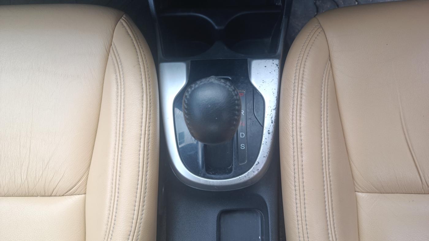 2017 Honda Jazz 1.2L I-VTEC V AT, Petrol, Automatic, 63,007 km, Gear Lever