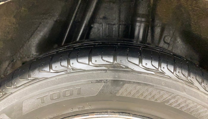 2017 Honda WR-V 1.2L I-VTEC S MT, Petrol, Manual, 1,41,916 km, Left Rear Tyre Tread