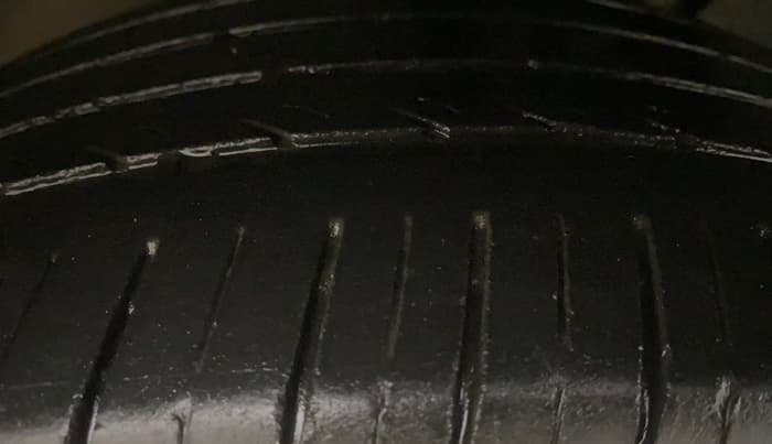 2018 Skoda Superb STYLE 1.8 TSI AT, Petrol, Automatic, 79,172 km, Left Front Tyre Tread