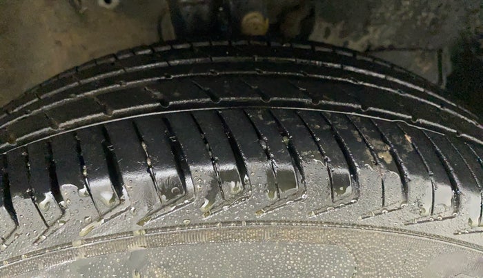 2021 Maruti New Wagon-R LXI CNG (O) 1.0, CNG, Manual, 26,187 km, Right Front Tyre Tread