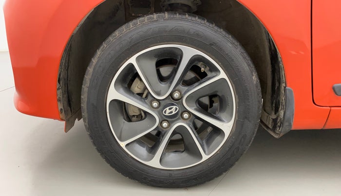 2017 Hyundai Grand i10 SPORTZ (O) AT 1.2 KAPPA VTVT, Petrol, Automatic, 17,864 km, Left Front Wheel