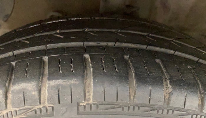 2017 Hyundai Grand i10 SPORTZ (O) AT 1.2 KAPPA VTVT, Petrol, Automatic, 17,864 km, Left Front Tyre Tread