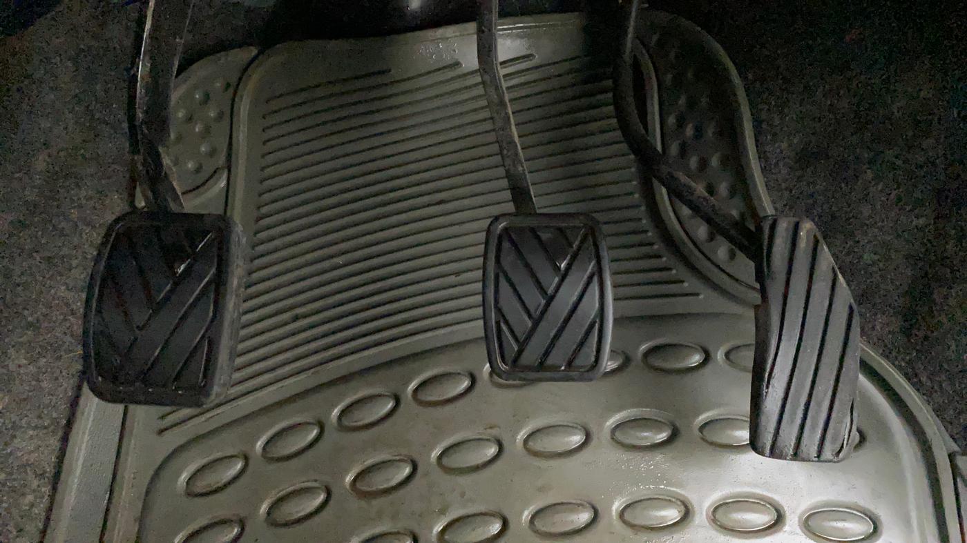 2010 Maruti Wagon R 1.0 LXI, Petrol, Manual, 20,318 km, Pedals