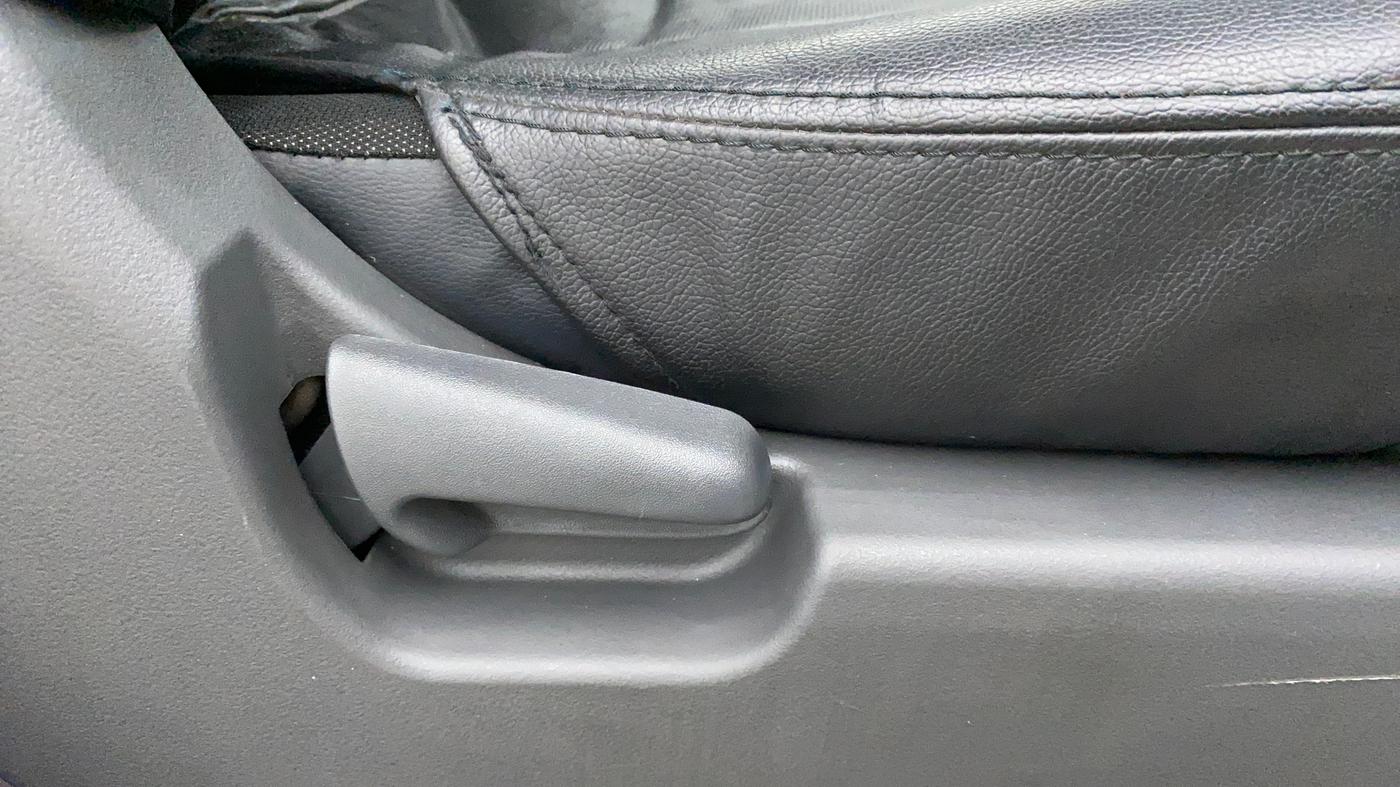 2010 Maruti Wagon R 1.0 LXI, Petrol, Manual, 20,318 km, Driver Side Adjustment Panel