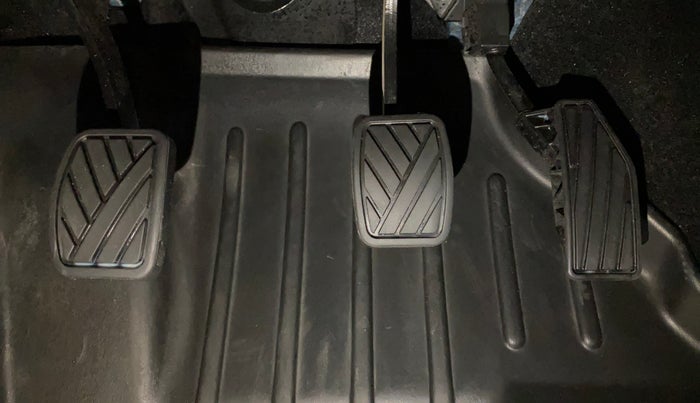 2023 Maruti Baleno SIGMA PETROL 1.2, Petrol, Manual, 24,437 km, Pedals