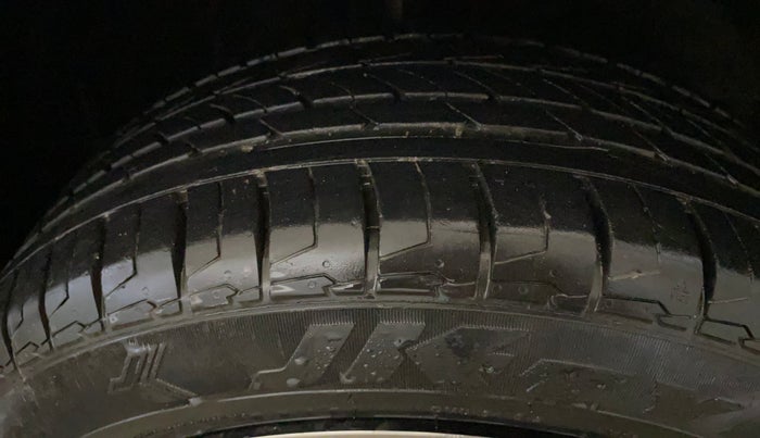 2023 Maruti Baleno SIGMA PETROL 1.2, Petrol, Manual, 24,437 km, Right Front Tyre Tread