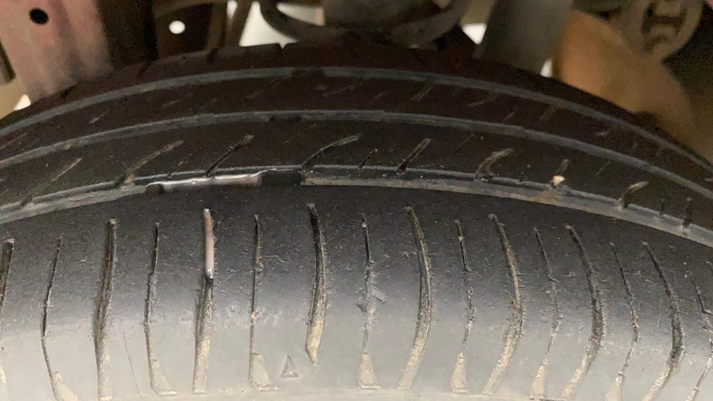 2010 Maruti Zen Estilo VXI, Petrol, Manual, 57,164 km, Right Rear Tyre Tread