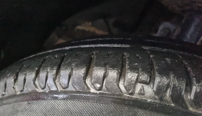 2019 Maruti Dzire VXI, Petrol, Manual, 32,903 km, Left Front Tyre Tread