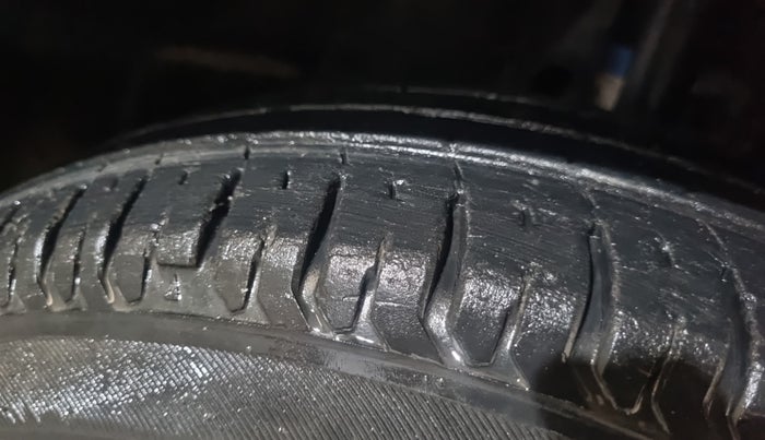 2019 Maruti Dzire VXI, Petrol, Manual, 32,903 km, Right Front Tyre Tread